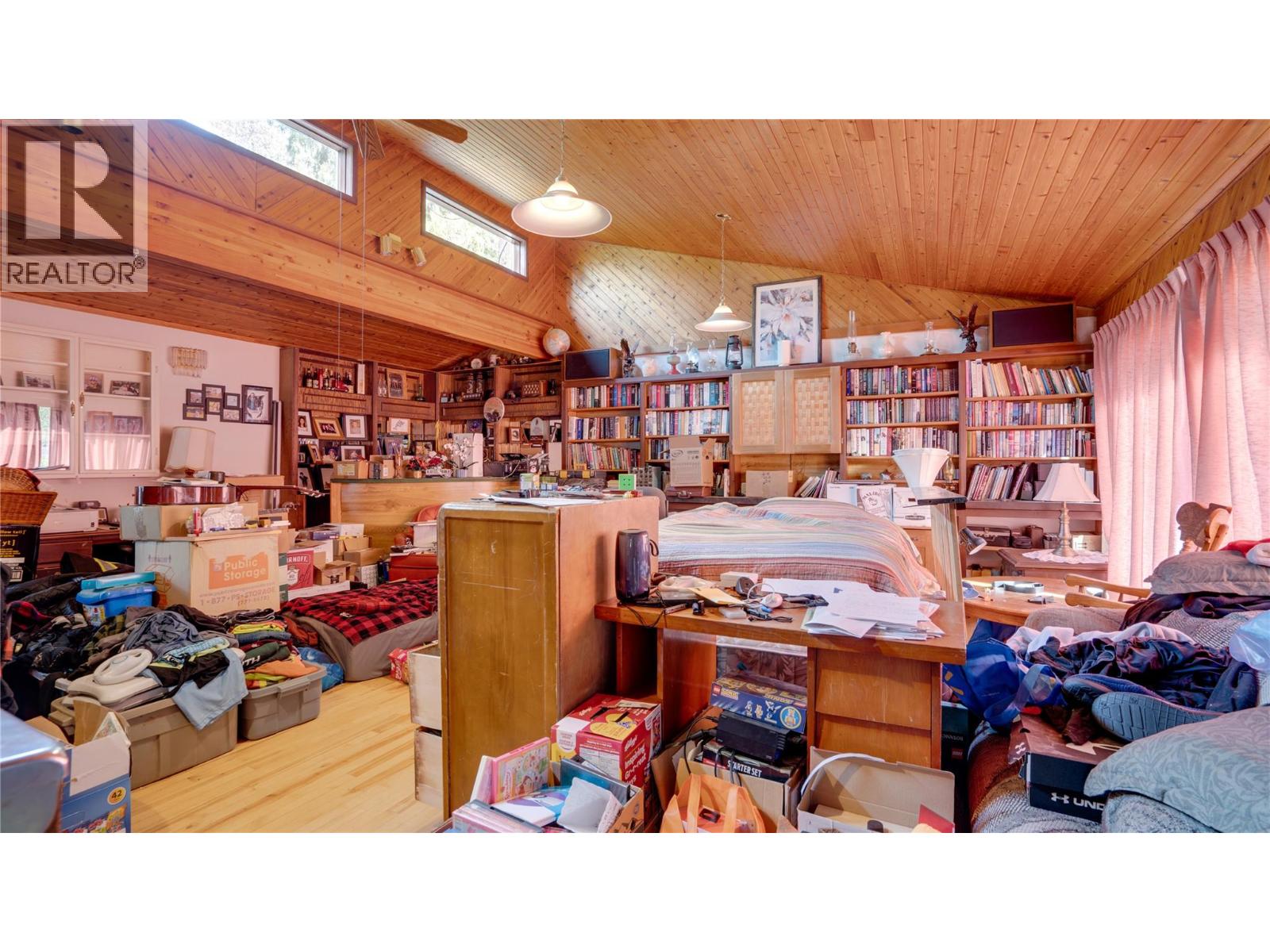 5677 Brentwood Road, Vernon, British Columbia  V1B 3K1 - Photo 11 - 10384654