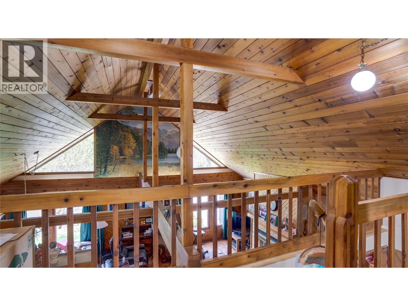 5677 Brentwood Road, Vernon, British Columbia  V1B 3K1 - Photo 12 - 10384654