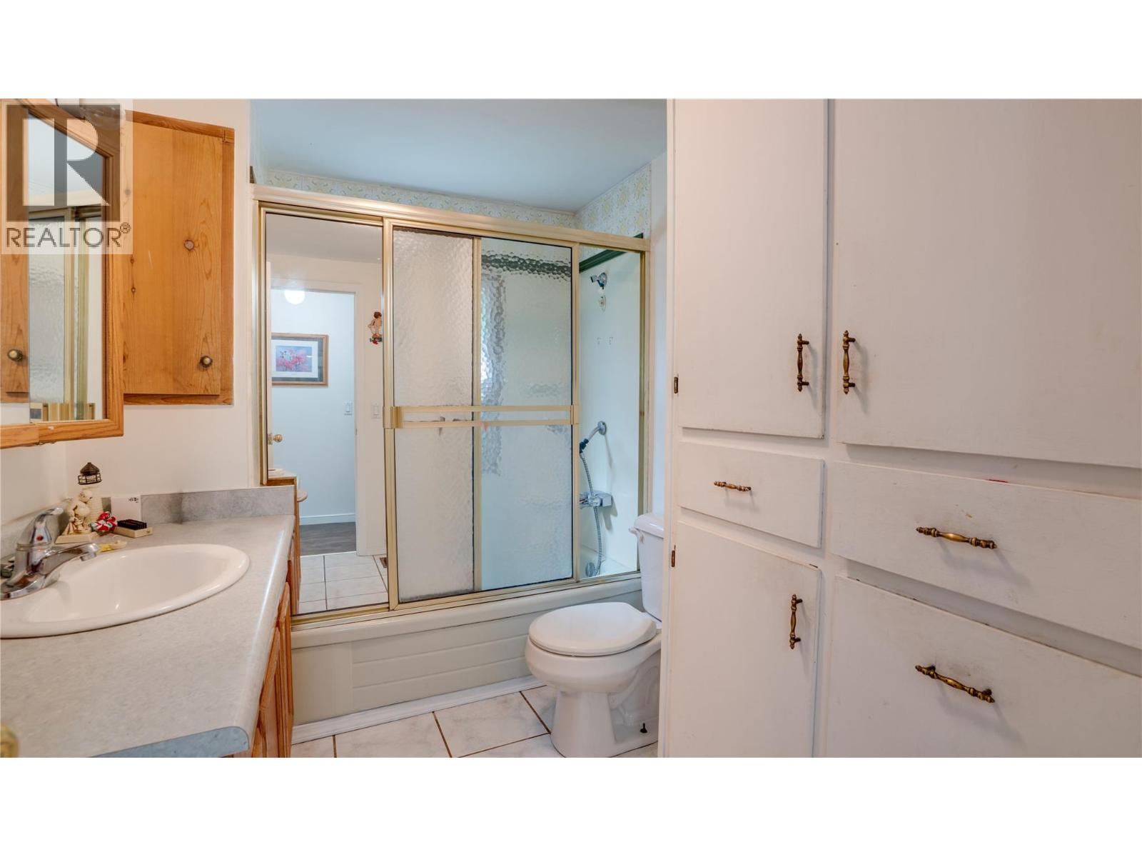 5677 Brentwood Road, Vernon, British Columbia  V1B 3K1 - Photo 16 - 10384654