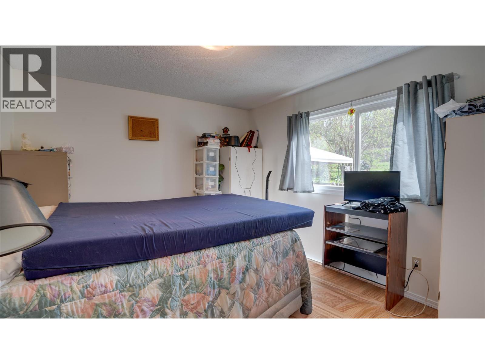 5677 Brentwood Road, Vernon, British Columbia  V1B 3K1 - Photo 17 - 10384654