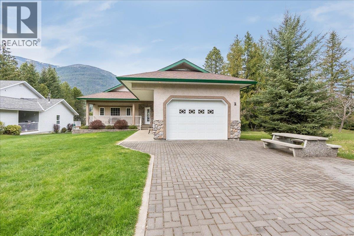 664 Ainslie Road, Harrop, British Columbia  V1L 6P6 - Photo 3 - 10384831