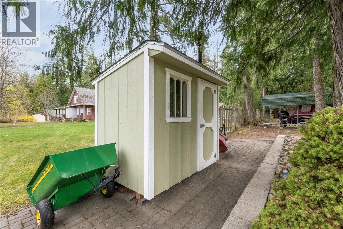 664 Ainslie Road, Harrop, British Columbia  V1L 6P6 - Photo 32 - 10384831