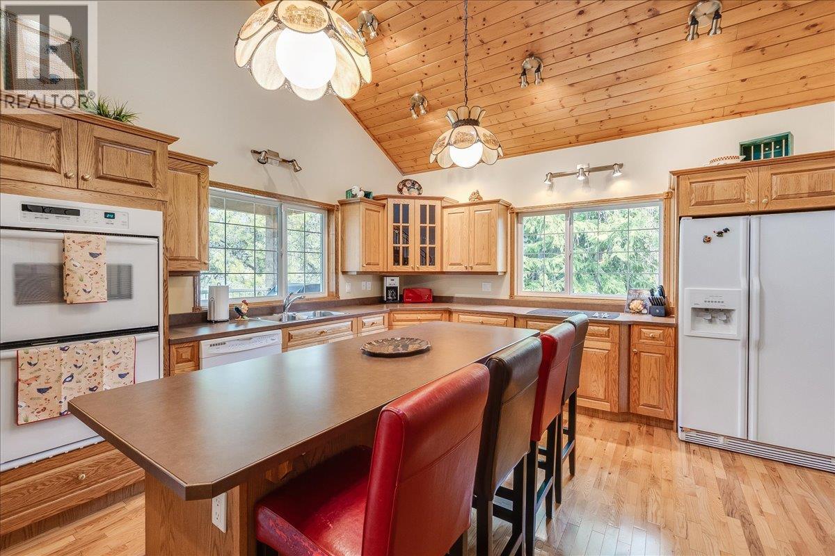664 Ainslie Road, Harrop, British Columbia  V1L 6P6 - Photo 47 - 10384831