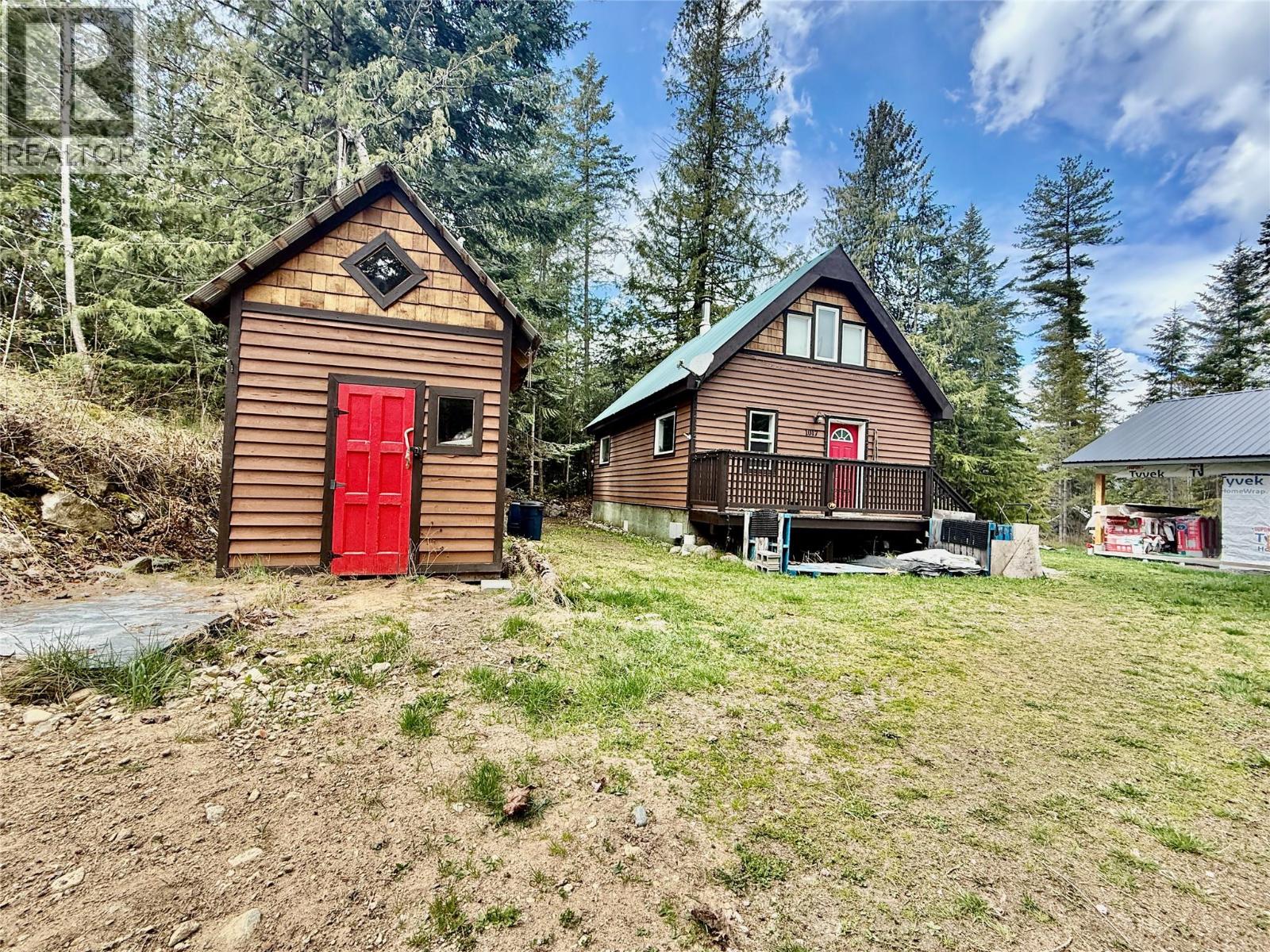 1017 Hume Street, Slocan, British Columbia  V0G 2C0 - Photo 16 - 10384776