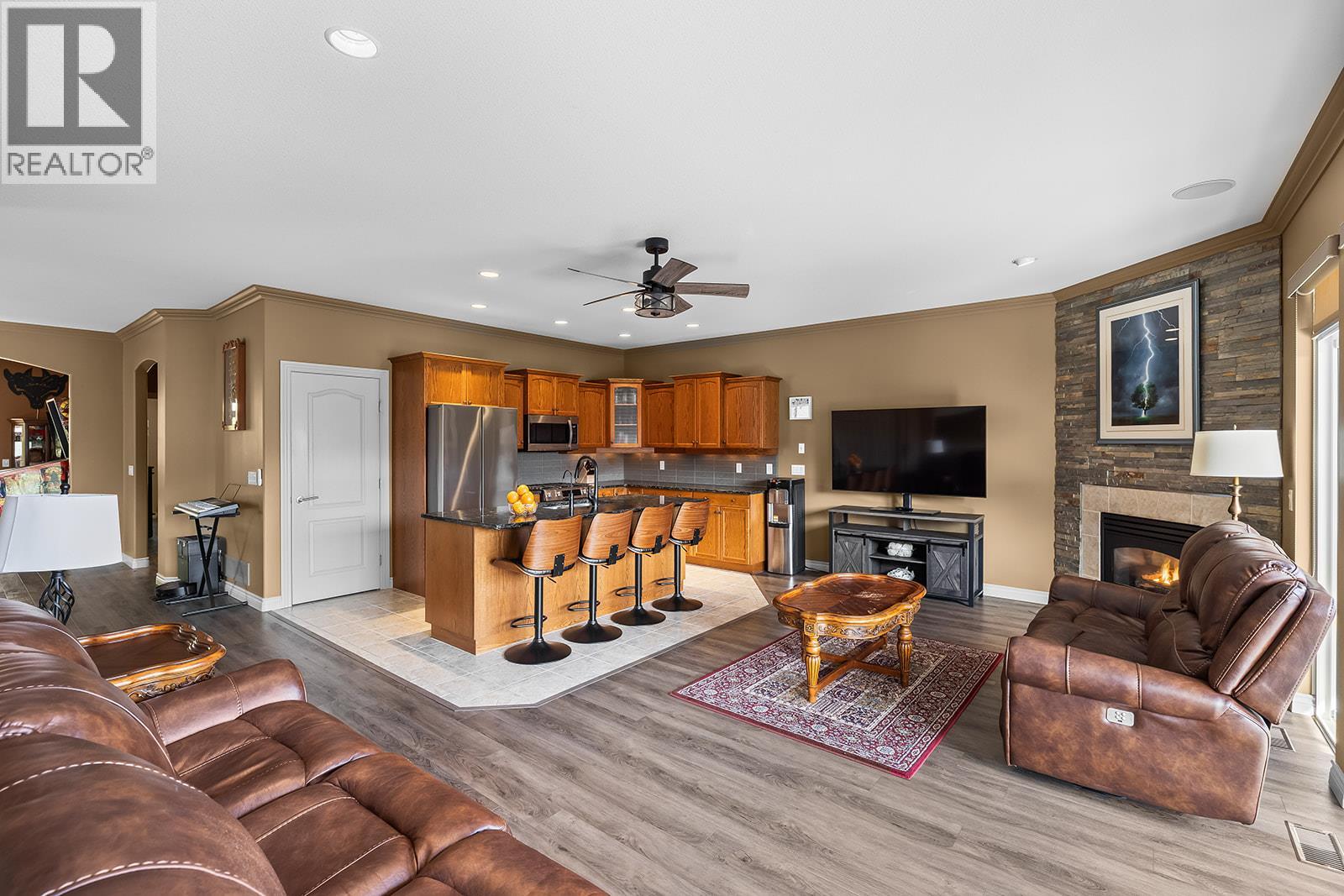 2302 Country Club Drive, Kelowna, British Columbia  V1V 2M6 - Photo 10 - 10383758
