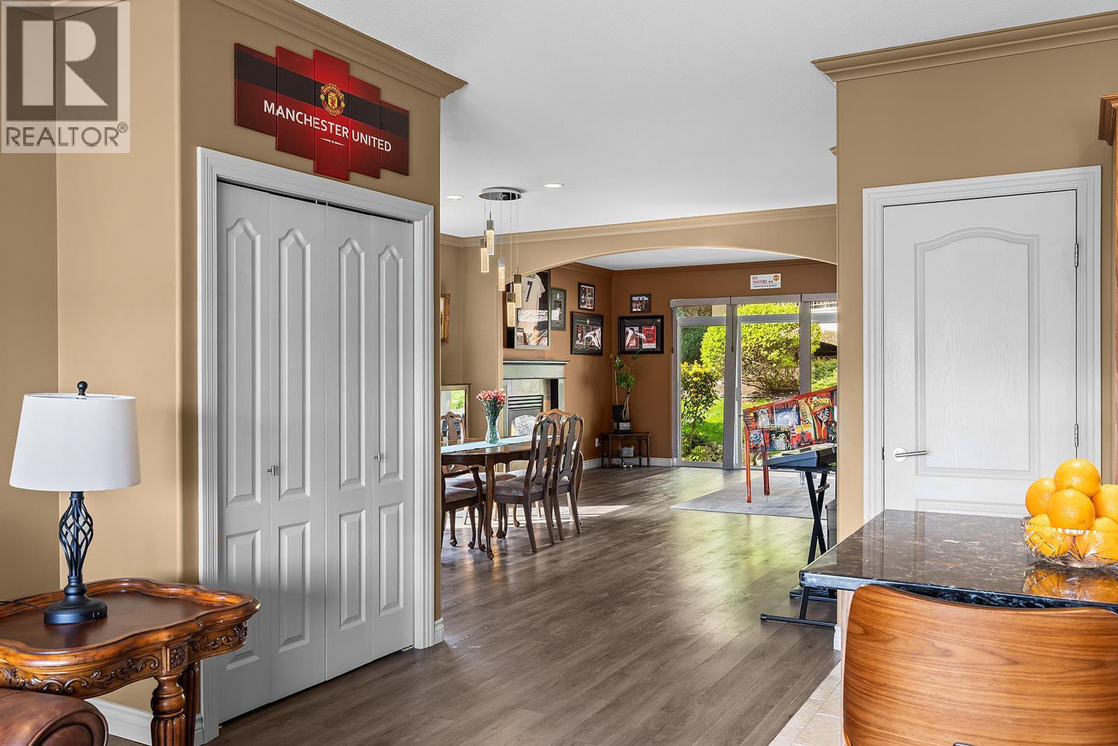 2302 Country Club Drive, Kelowna, British Columbia  V1V 2M6 - Photo 11 - 10383758