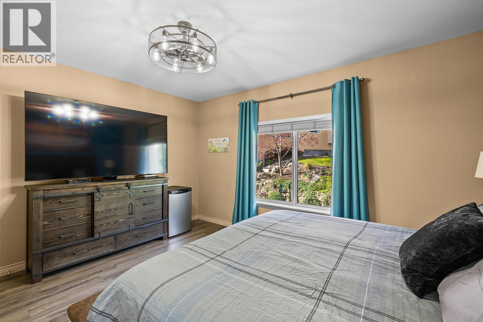 2302 Country Club Drive, Kelowna, British Columbia  V1V 2M6 - Photo 17 - 10383758