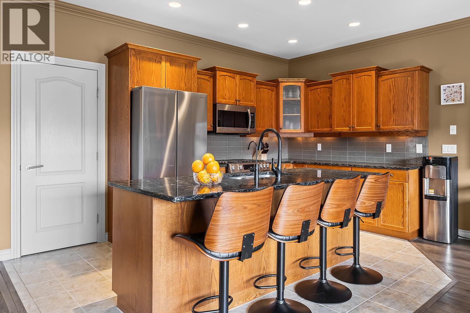 2302 Country Club Drive, Kelowna, British Columbia  V1V 2M6 - Photo 7 - 10383758