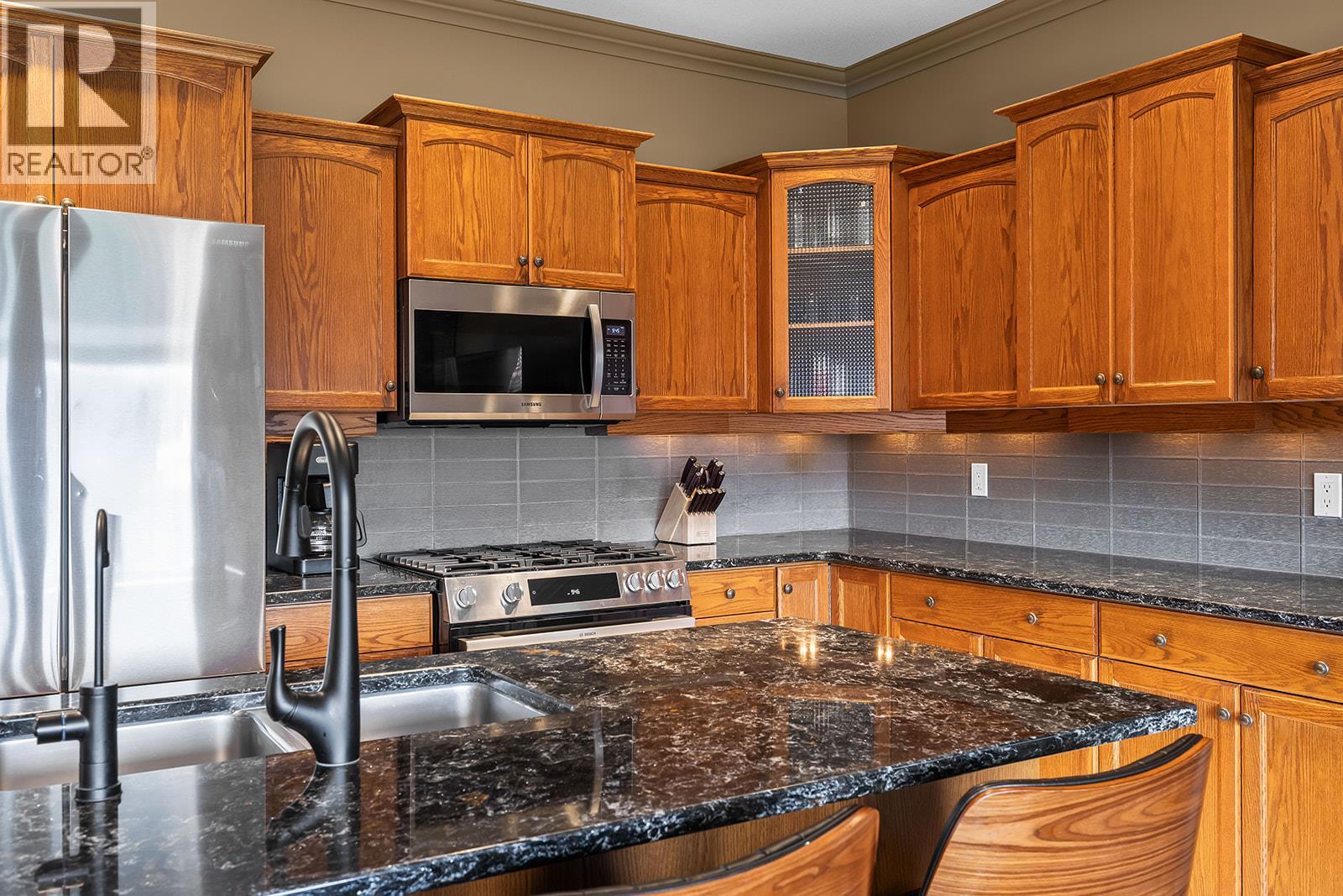 2302 Country Club Drive, Kelowna, British Columbia  V1V 2M6 - Photo 9 - 10383758