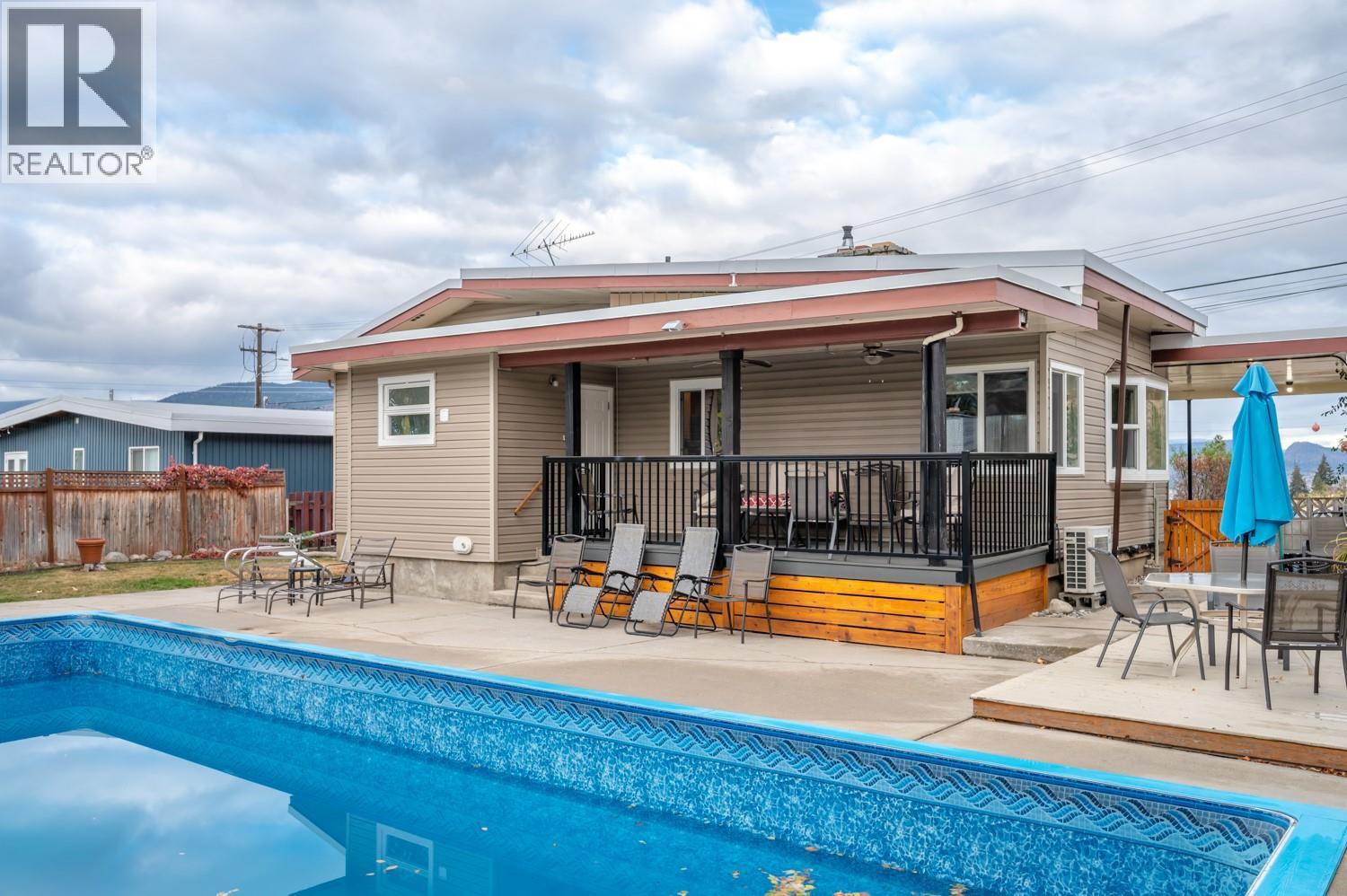 1524 Ridgedale Avenue, Penticton, British Columbia  V2A 2S4 - Photo 1 - 10384866