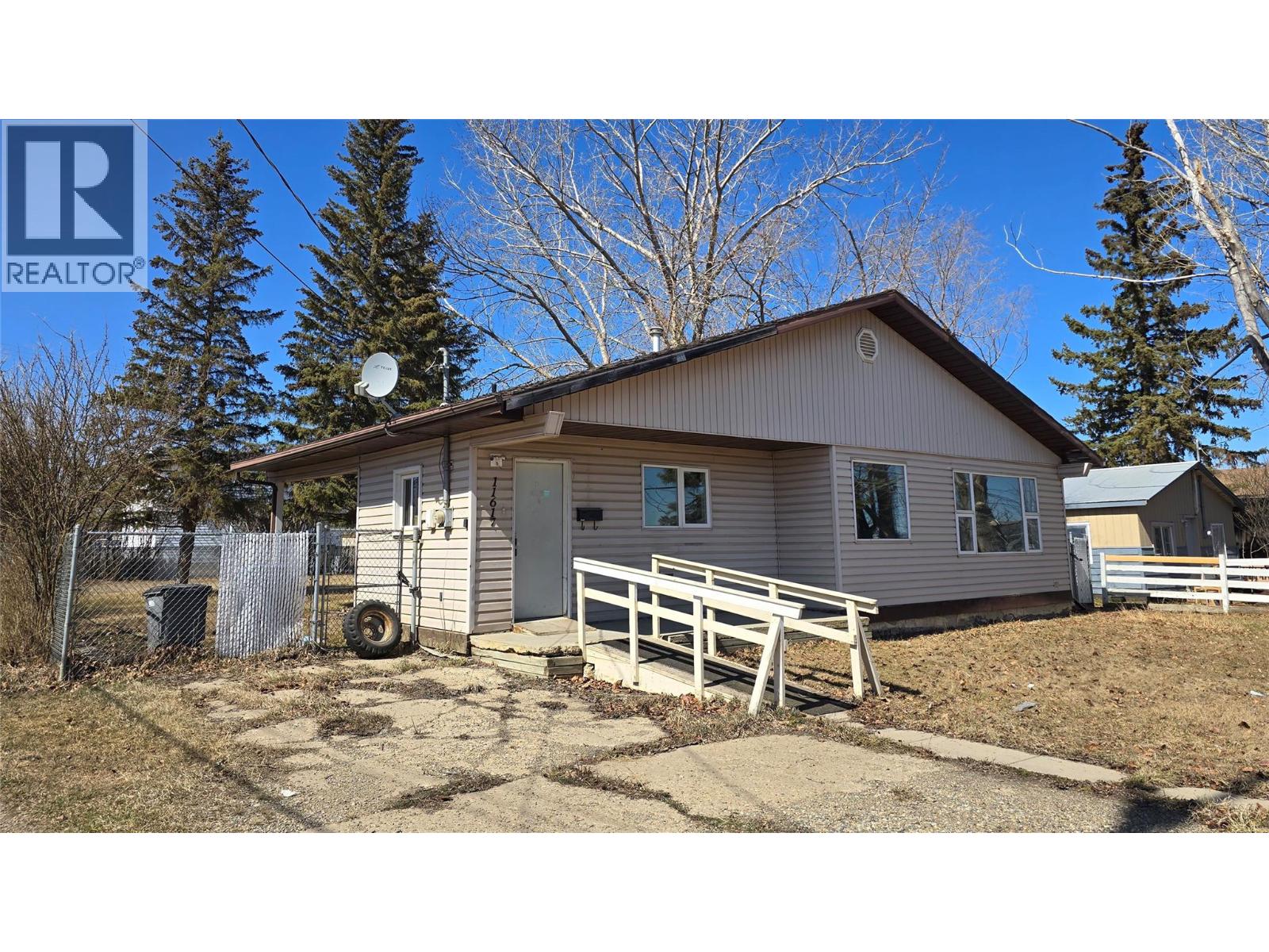 11617 9 Street, Dawson Creek, British Columbia  V1G 3S8 - Photo 11 - 10385044