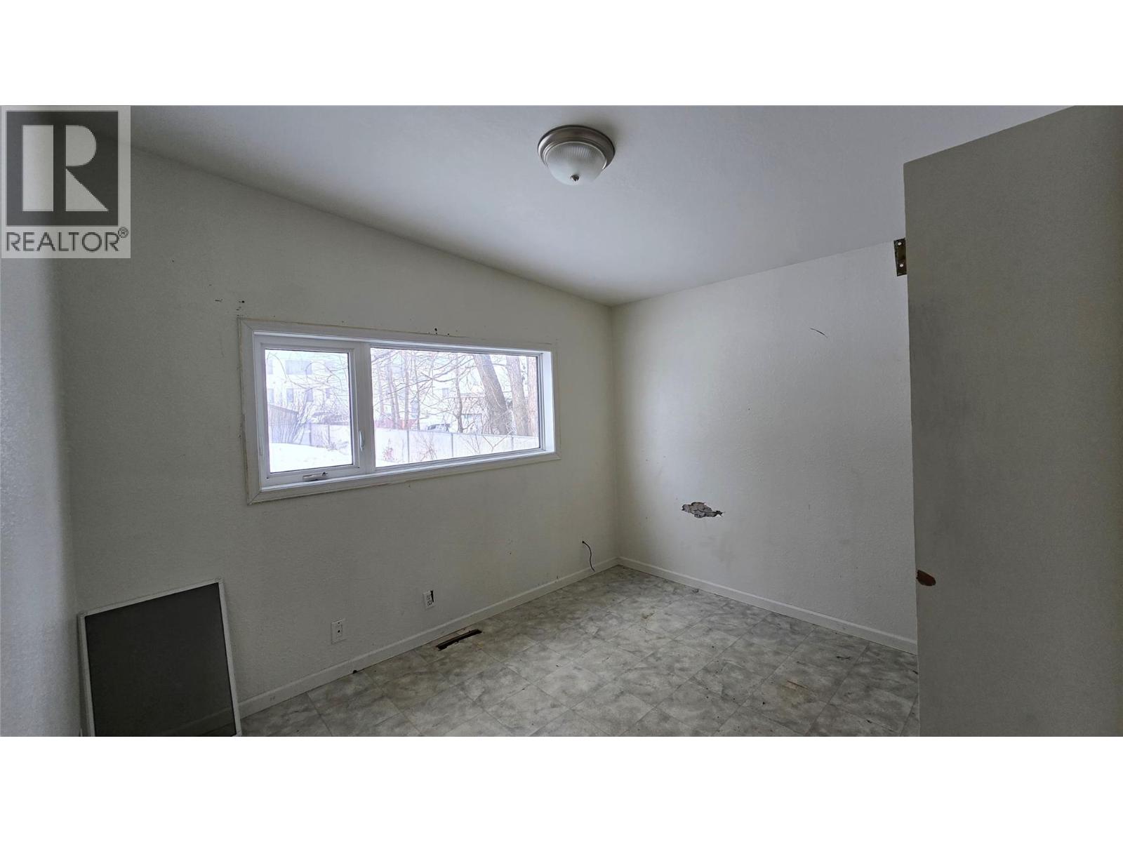11617 9 Street, Dawson Creek, British Columbia  V1G 3S8 - Photo 8 - 10385044