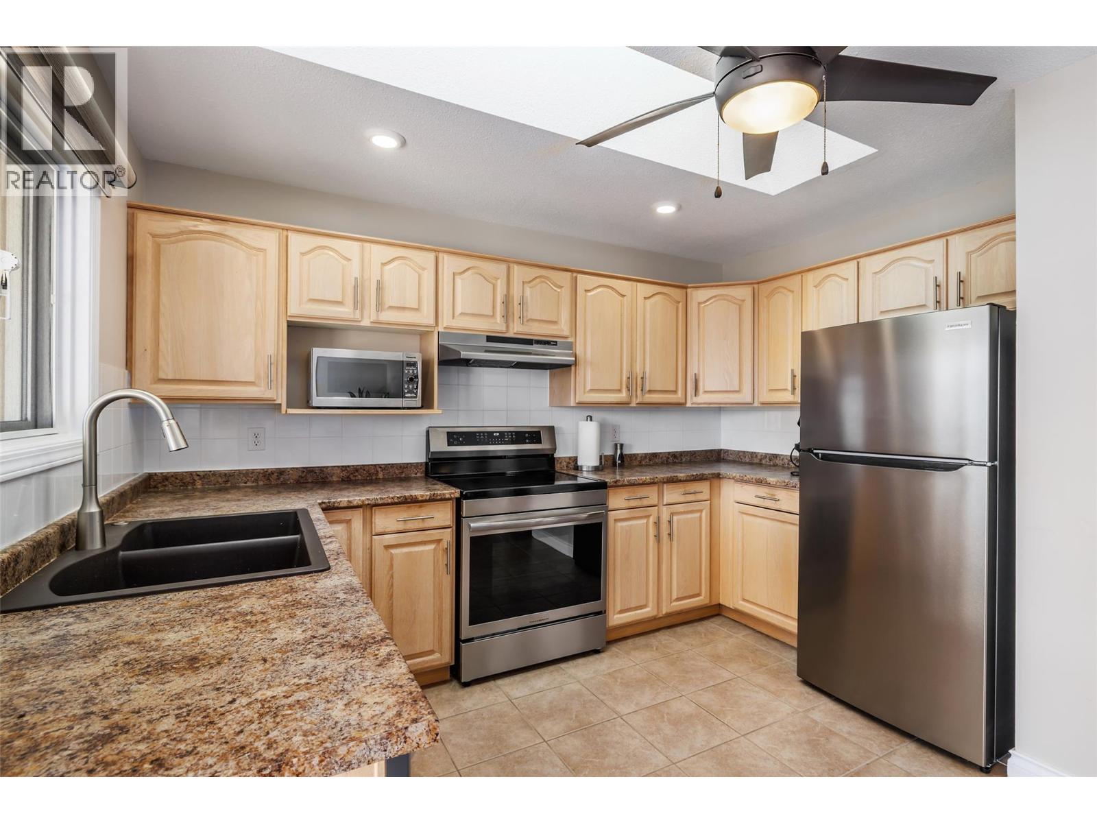4450 Ponderosa Drive Unit# 204, Peachland, British Columbia  V0H 1X5 - Photo 13 - 10383686