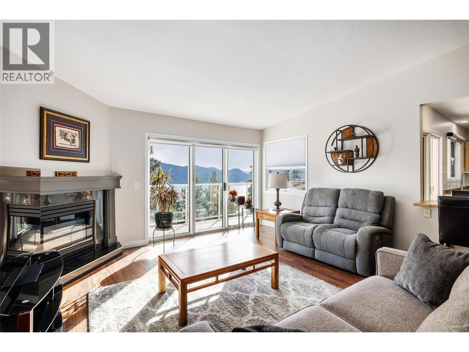 4450 Ponderosa Drive Unit# 204, Peachland, British Columbia  V0H 1X5 - Photo 4 - 10383686