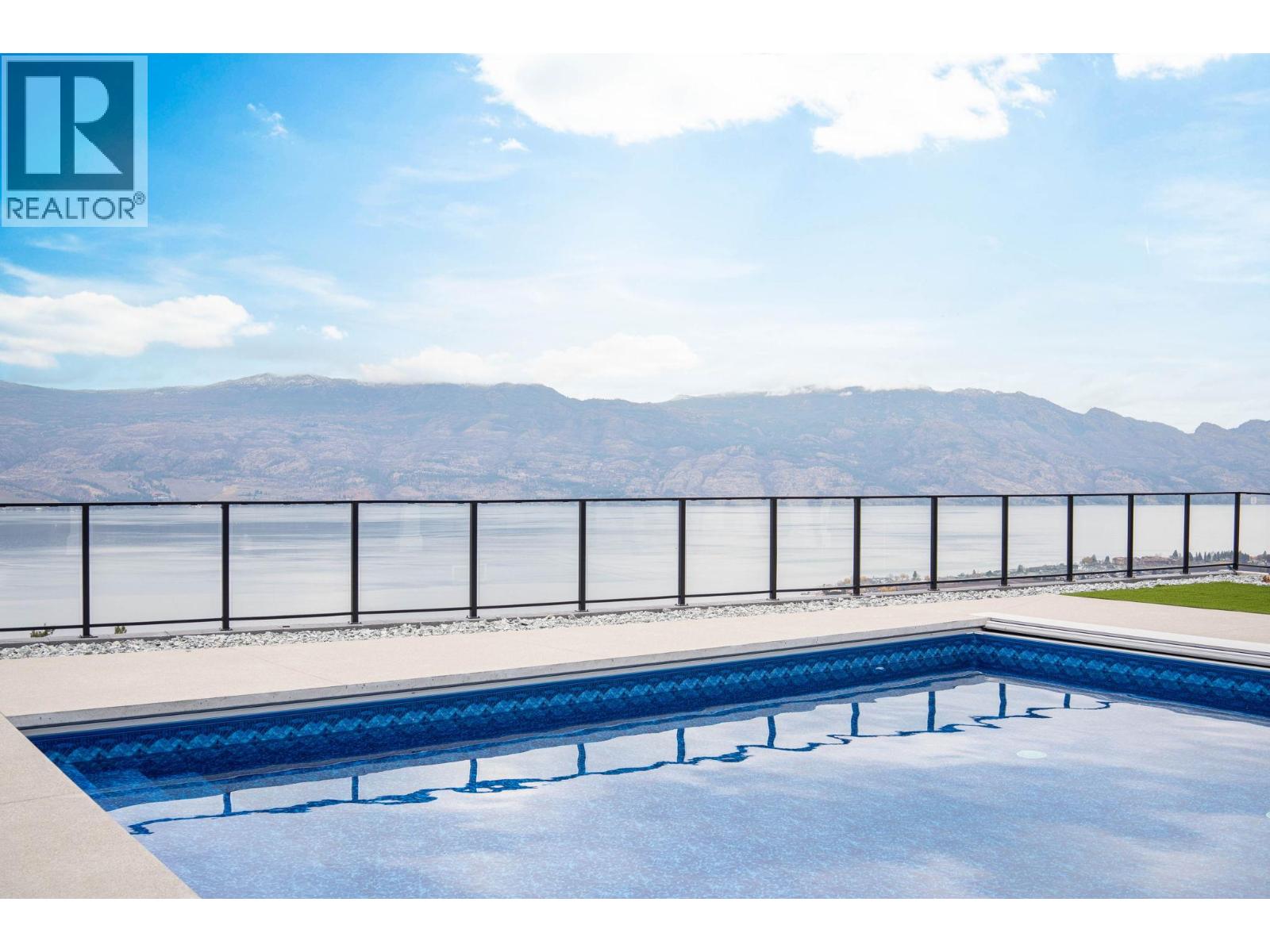 1327 Vineyard Drive, West Kelowna, British Columbia  V4T 3H9 - Photo 4 - 10385018
