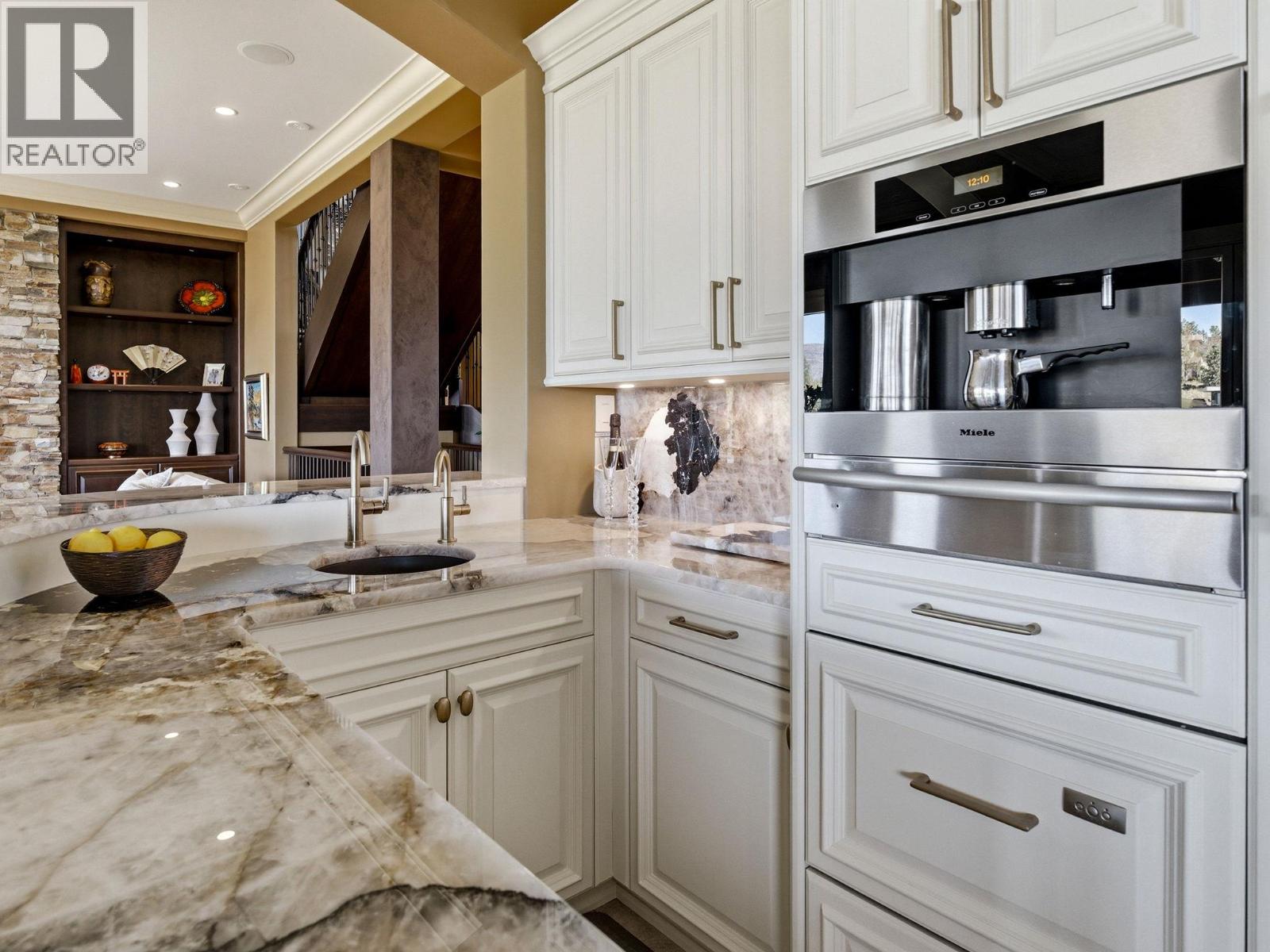 706 Highpointe Court, Kelowna, British Columbia  V1V 2Y3 - Photo 17 - 10384987