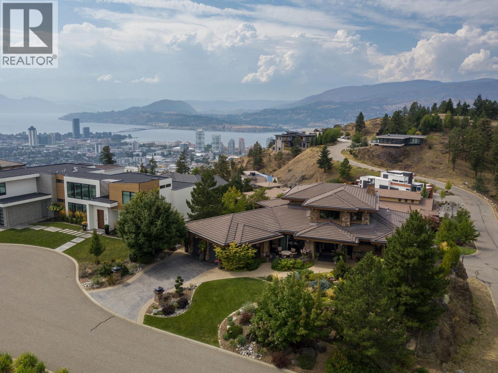 706 Highpointe Court, Kelowna, British Columbia  V1V 2Y3 - Photo 2 - 10384987