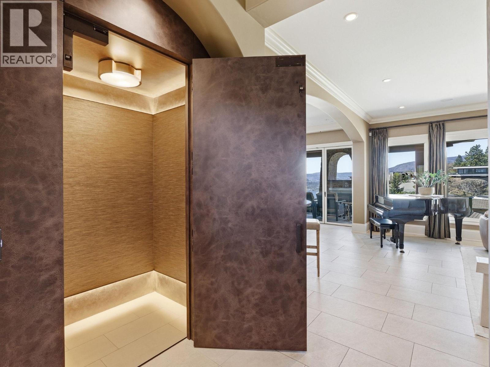 706 Highpointe Court, Kelowna, British Columbia  V1V 2Y3 - Photo 25 - 10384987