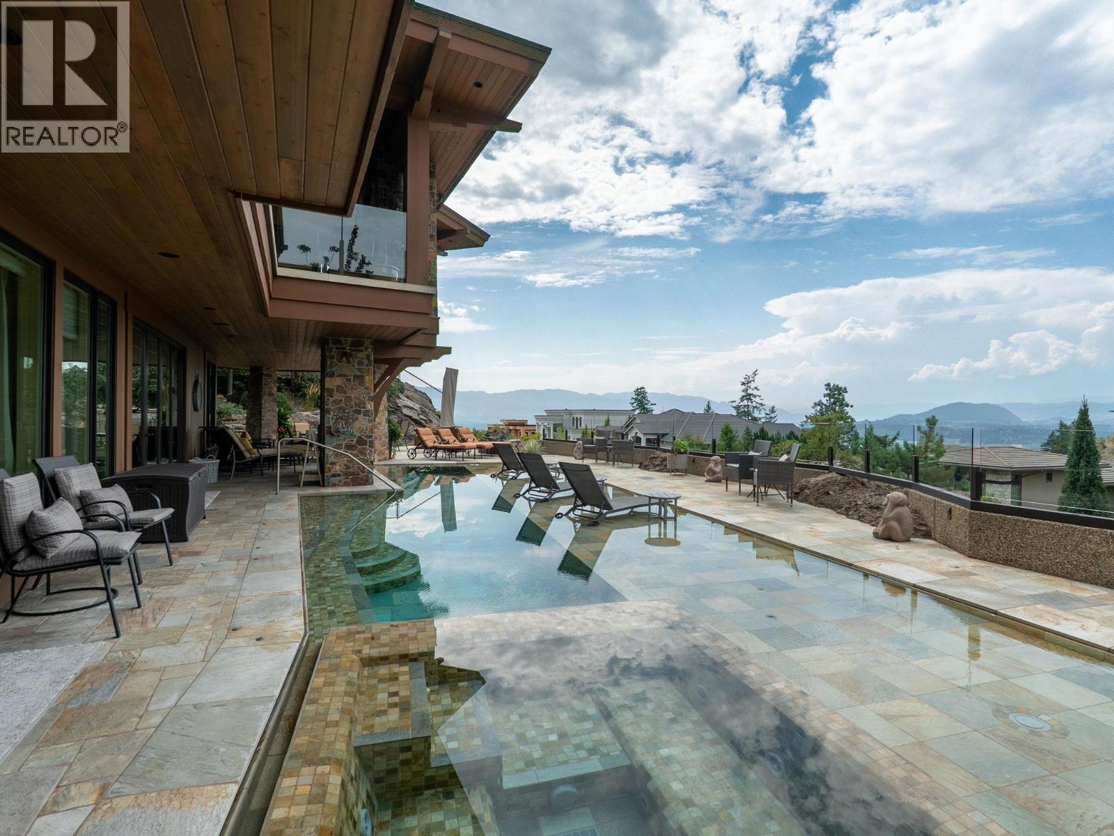 706 Highpointe Court, Kelowna, British Columbia  V1V 2Y3 - Photo 3 - 10384987