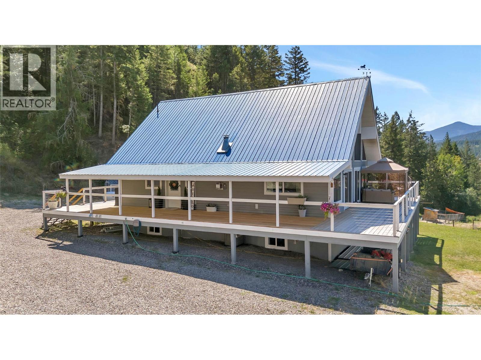 2621 Salmon River Road, Salmon Arm, British Columbia  V1E 3H8 - Photo 14 - 10384739