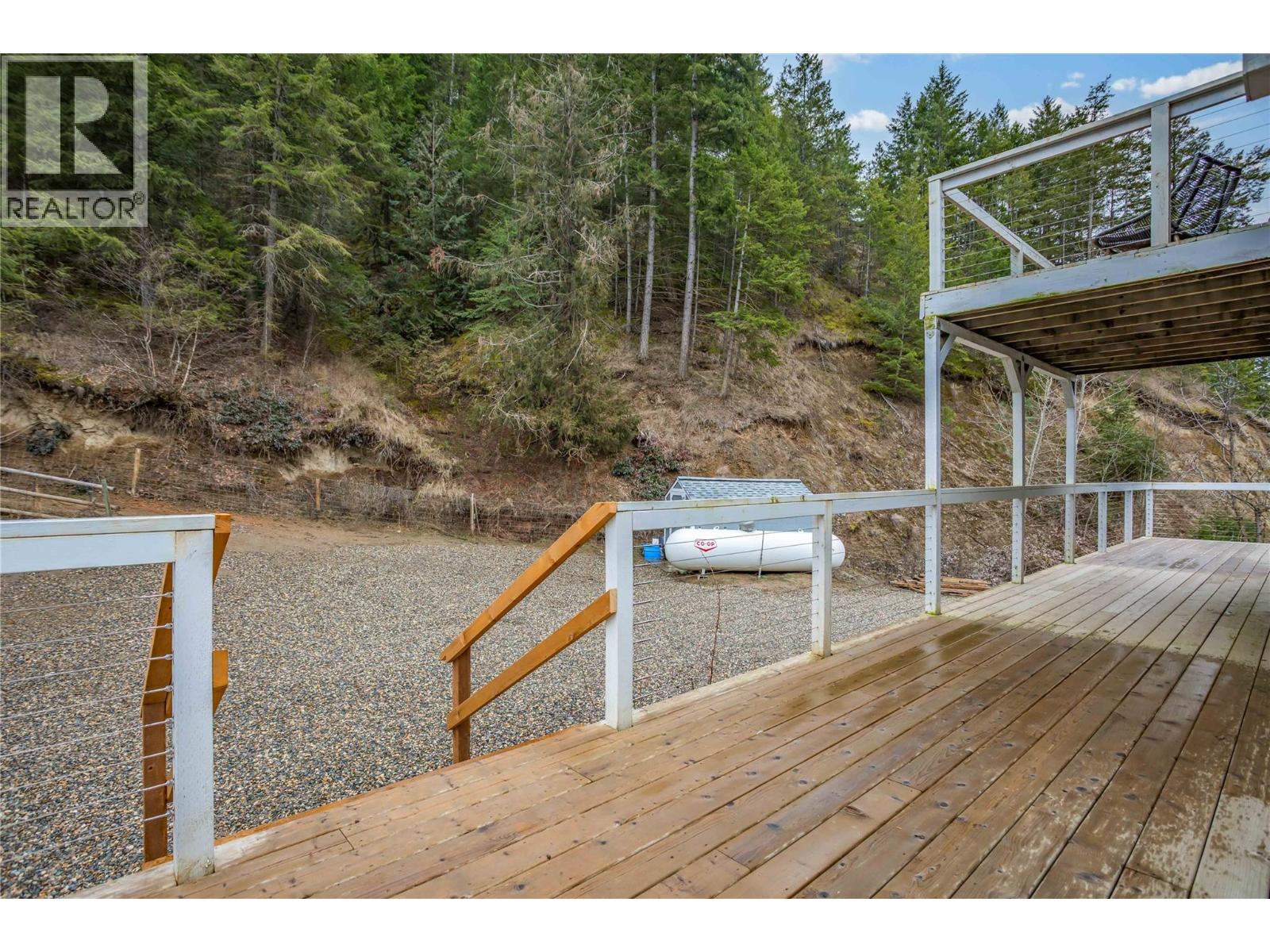 2621 Salmon River Road, Salmon Arm, British Columbia  V1E 3H8 - Photo 20 - 10384739