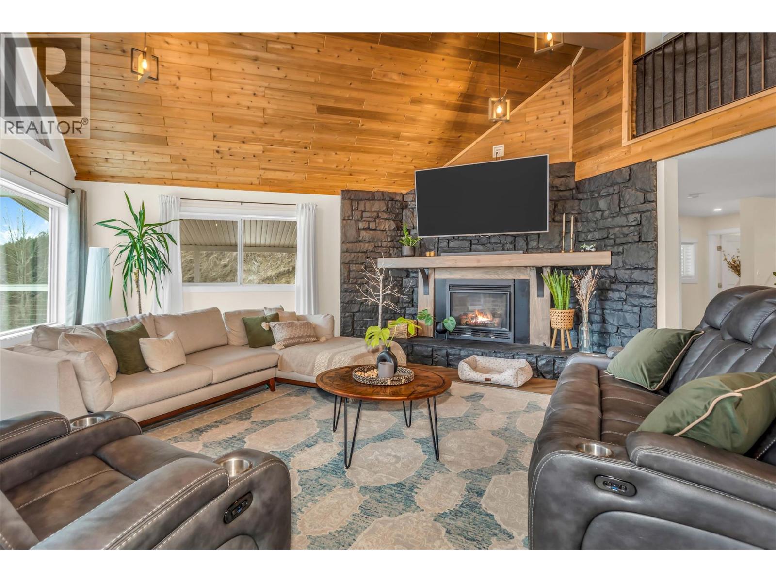 2621 Salmon River Road, Salmon Arm, British Columbia  V1E 3H8 - Photo 29 - 10384739