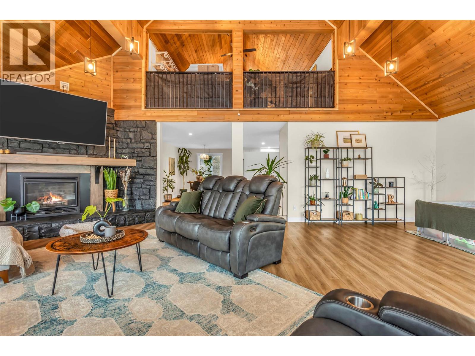 2621 Salmon River Road, Salmon Arm, British Columbia  V1E 3H8 - Photo 30 - 10384739