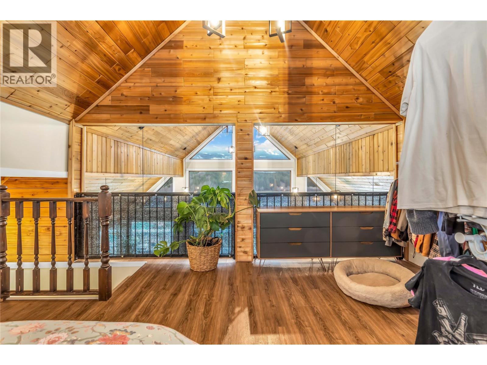 2621 Salmon River Road, Salmon Arm, British Columbia  V1E 3H8 - Photo 31 - 10384739