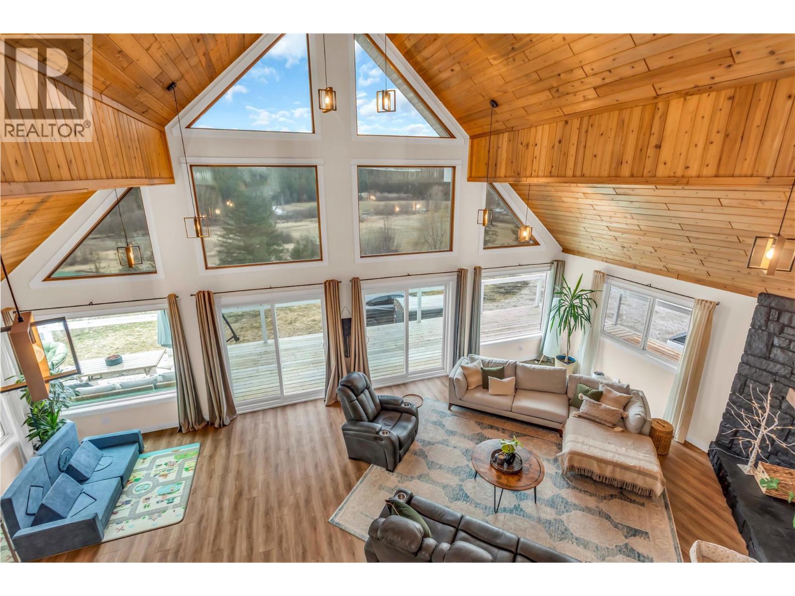2621 Salmon River Road, Salmon Arm, British Columbia  V1E 3H8 - Photo 33 - 10384739