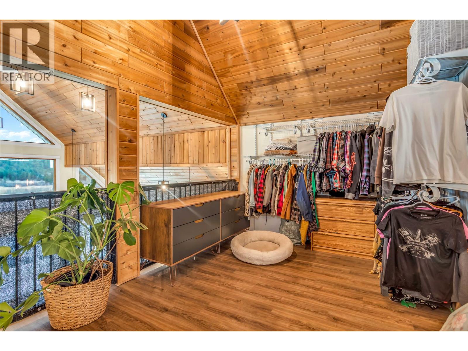 2621 Salmon River Road, Salmon Arm, British Columbia  V1E 3H8 - Photo 35 - 10384739