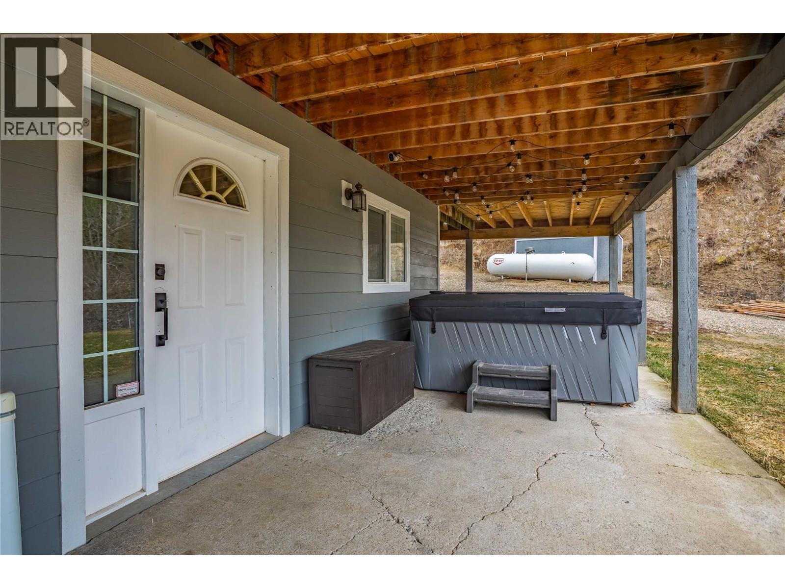 2621 Salmon River Road, Salmon Arm, British Columbia  V1E 3H8 - Photo 38 - 10384739
