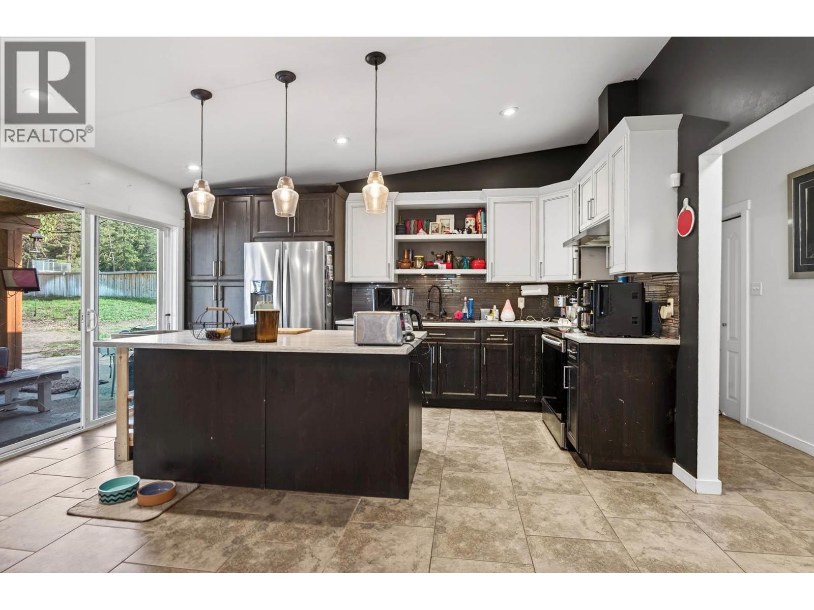 583 Lister Road, Kamloops, British Columbia  V2H 0B7 - Photo 2 - 10383995