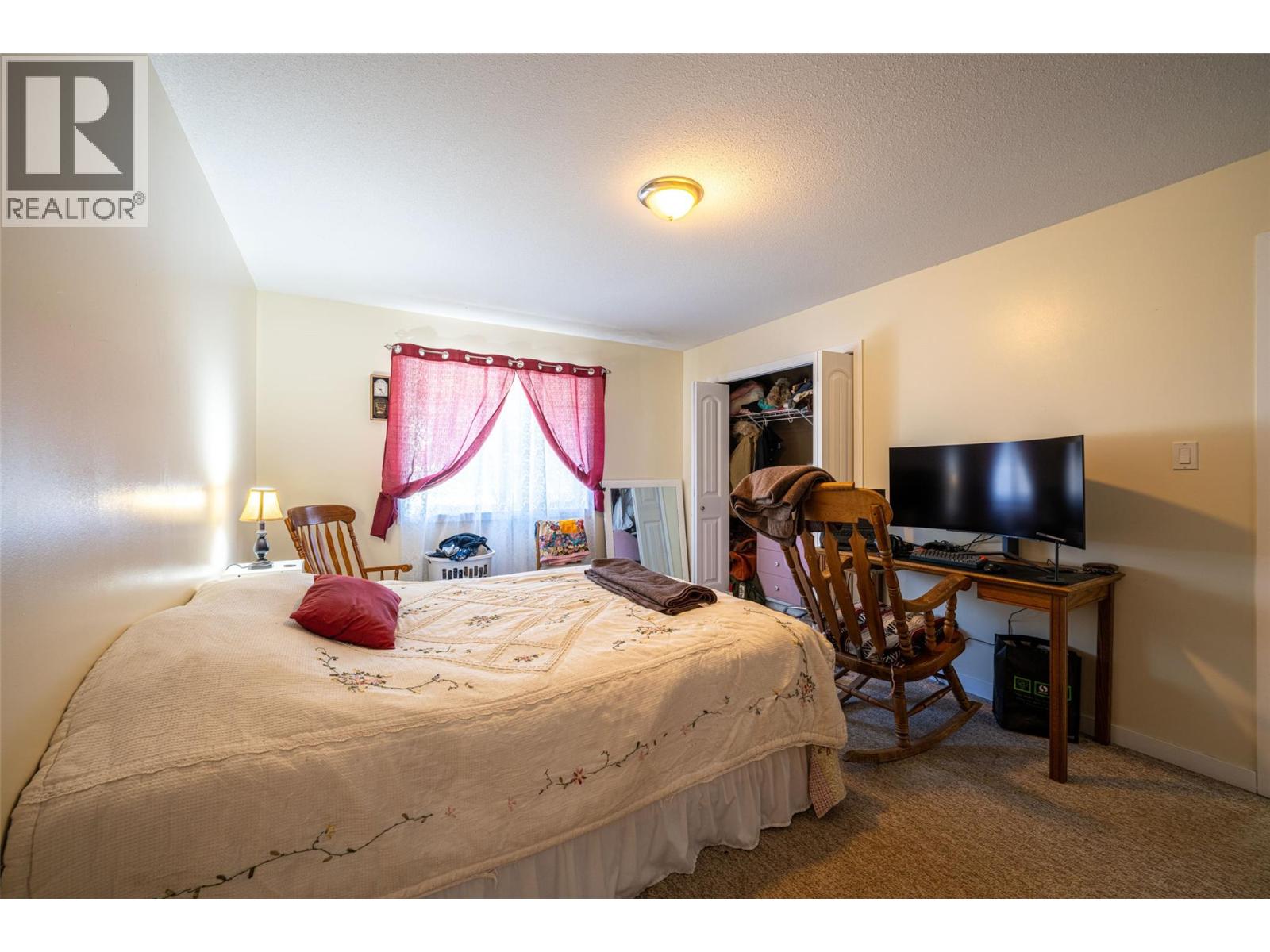 5654 Lynes Road, Falkland, British Columbia  V0E 1W0 - Photo 13 - 10384832