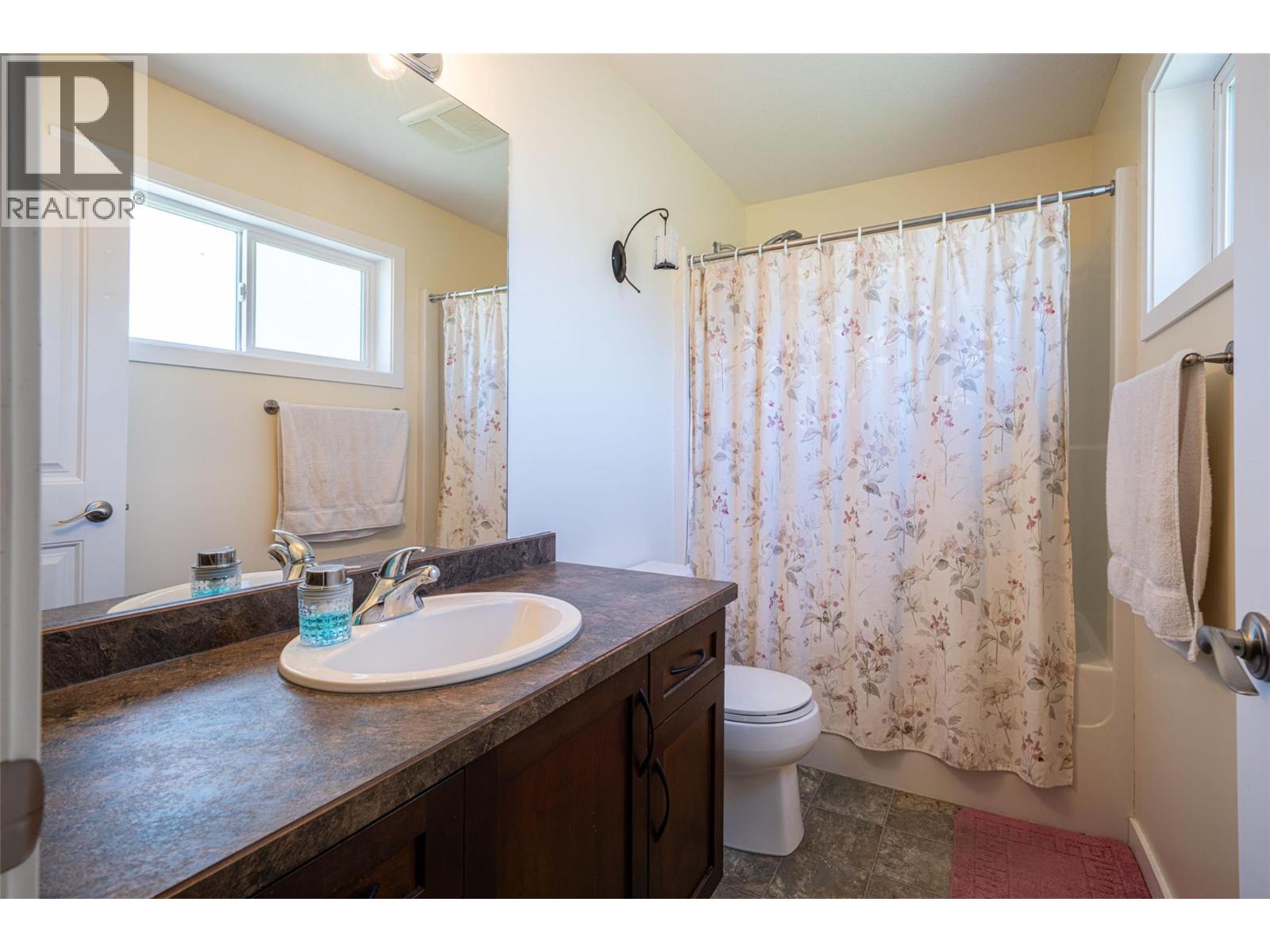 5654 Lynes Road, Falkland, British Columbia  V0E 1W0 - Photo 15 - 10384832