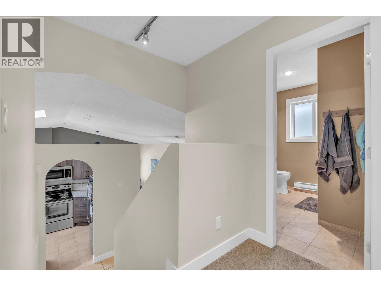 196 Troy Court, Penticton, British Columbia  V2A 7L4 - Photo 10 - 10385075