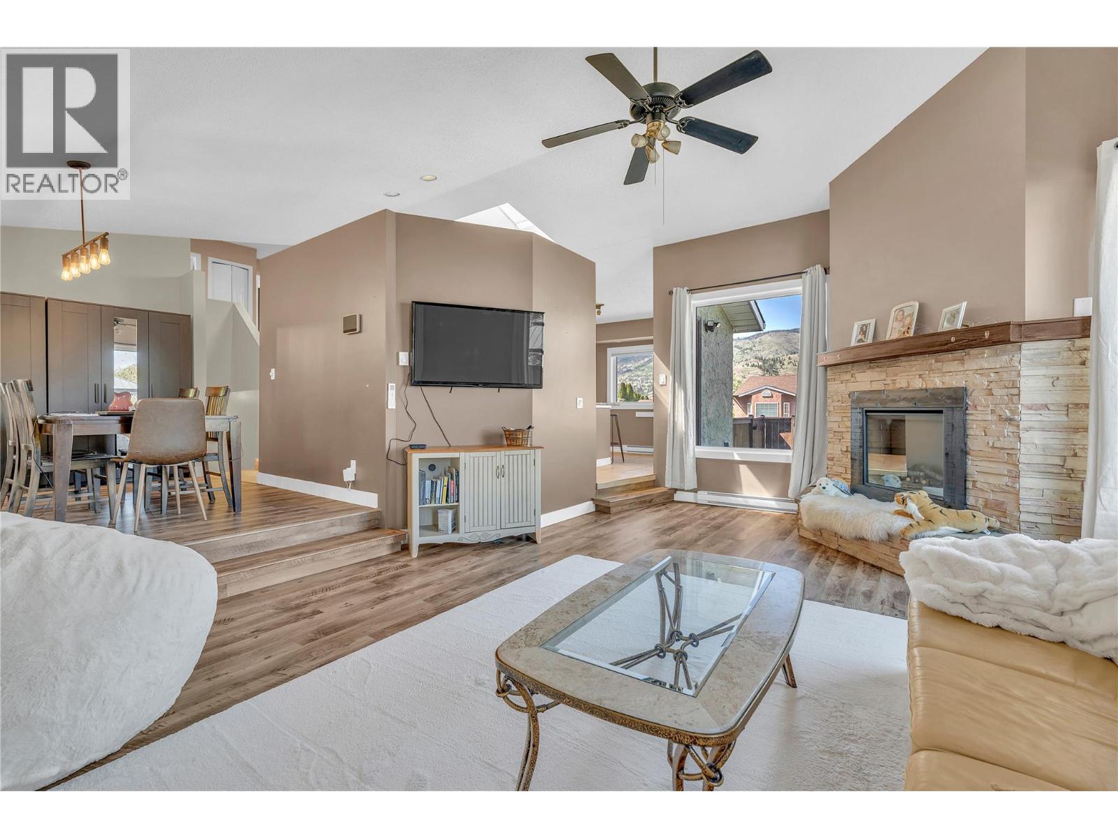 196 Troy Court, Penticton, British Columbia  V2A 7L4 - Photo 4 - 10385075