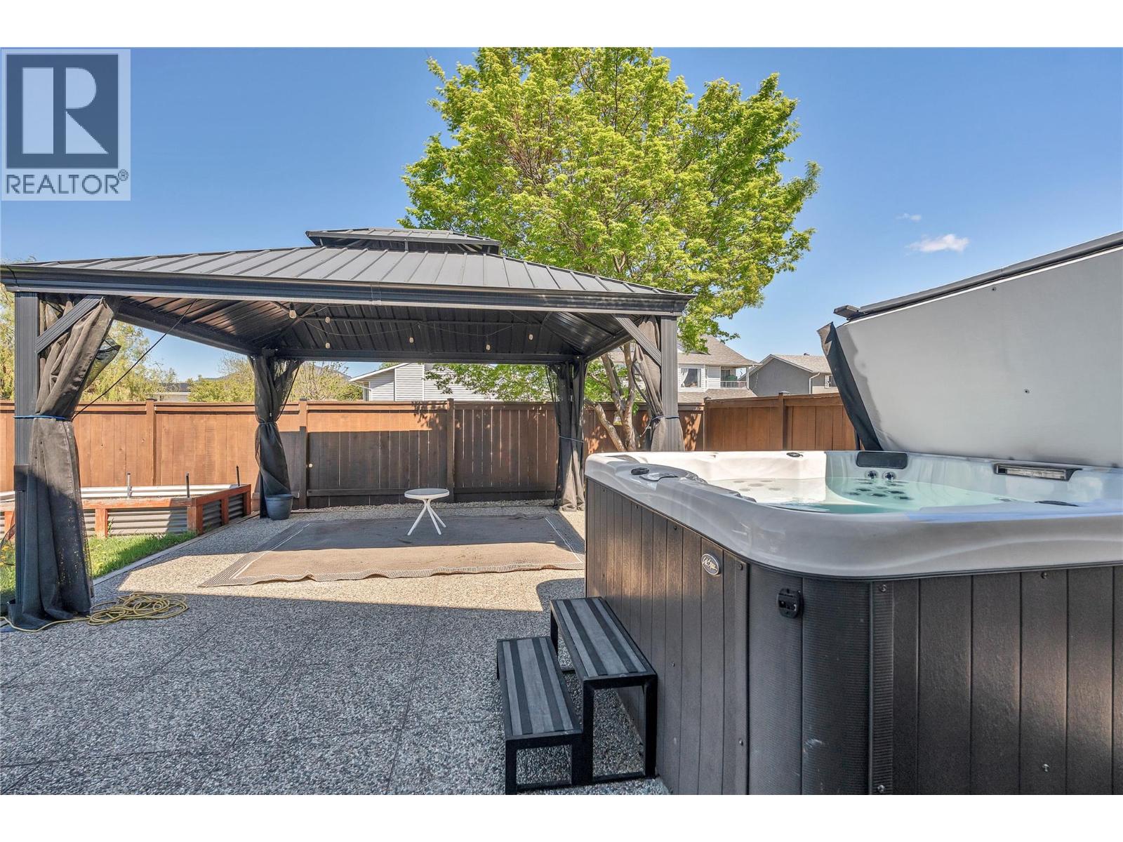 196 Troy Court, Penticton, British Columbia  V2A 7L4 - Photo 8 - 10385075