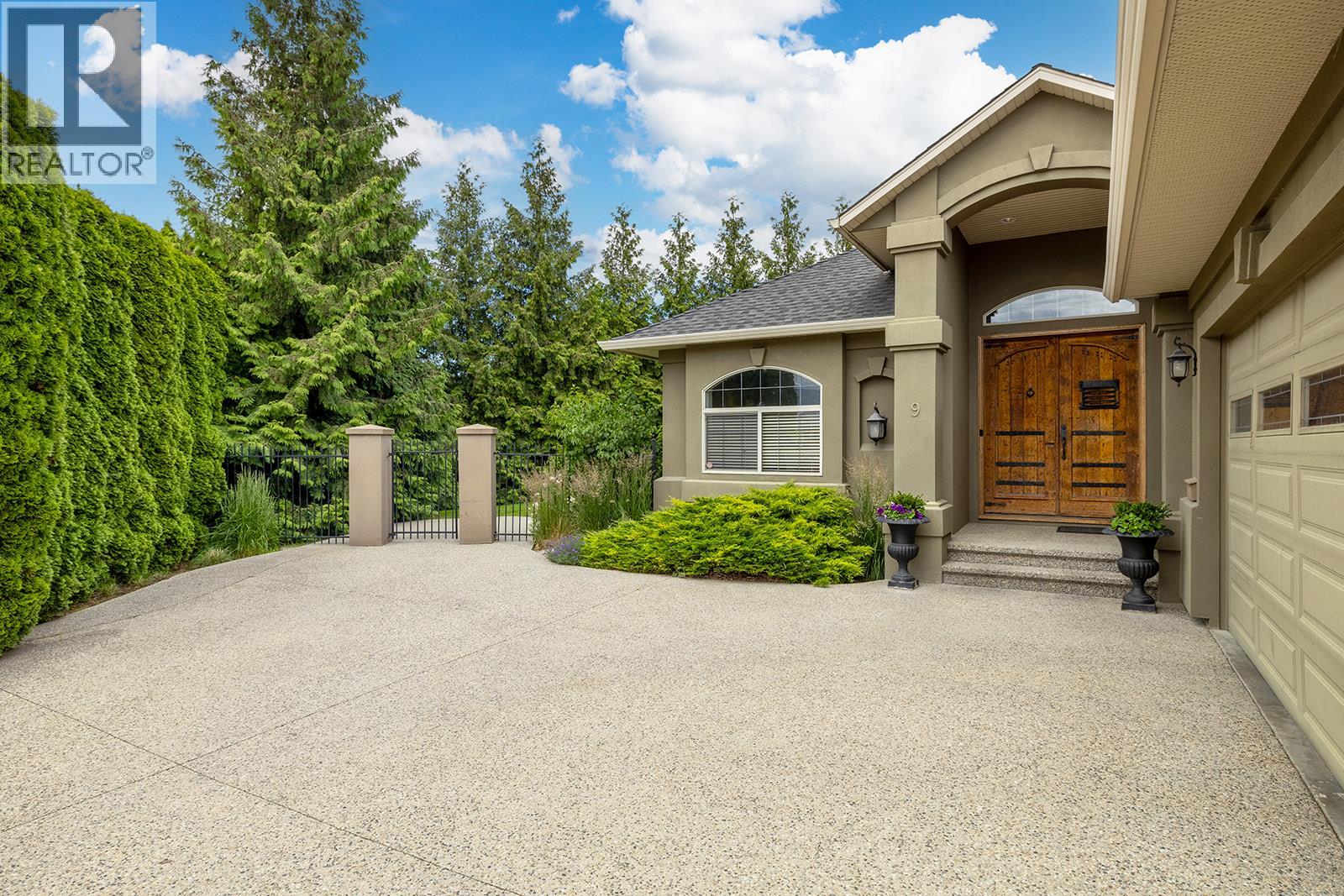 3103 Thacker Drive, West Kelowna, British Columbia  V1Z 1X5 - Photo 1 - 10384934
