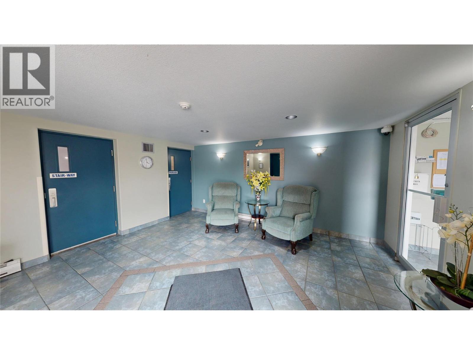 1700 2nd Street N Unit# 102, Cranbrook, British Columbia  V1C 6M8 - Photo 3 - 10384026
