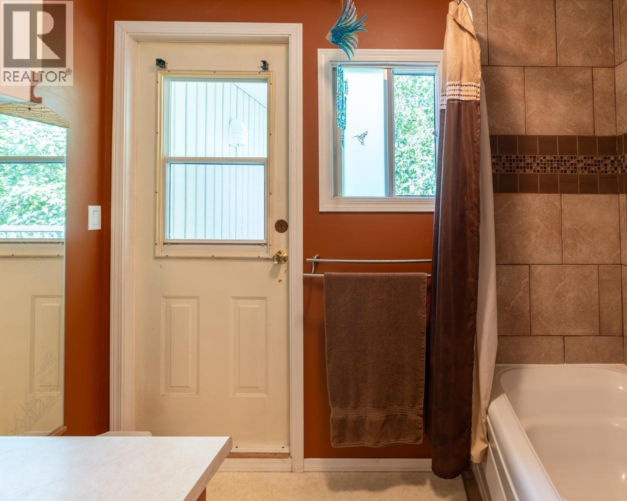 467 Meadow Creek Road, Meadow Creek, British Columbia  V0G 1N0 - Photo 33 - 10383596