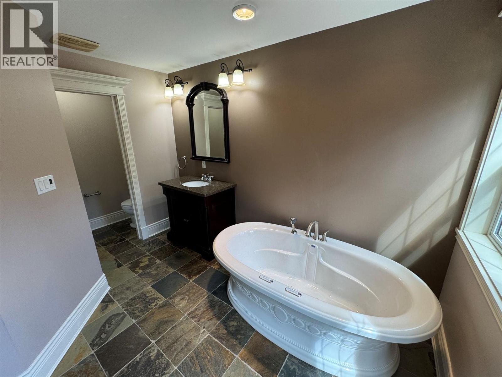 6016 Athelston-Hartford Road, Grand Forks, British Columbia  V0H 1H5 - Photo 16 - 10385090