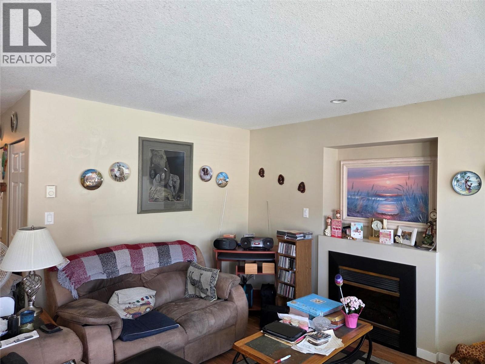 601 9th Street Unit# 2, Keremeos, British Columbia  V0X 1N3 - Photo 3 - 10385104