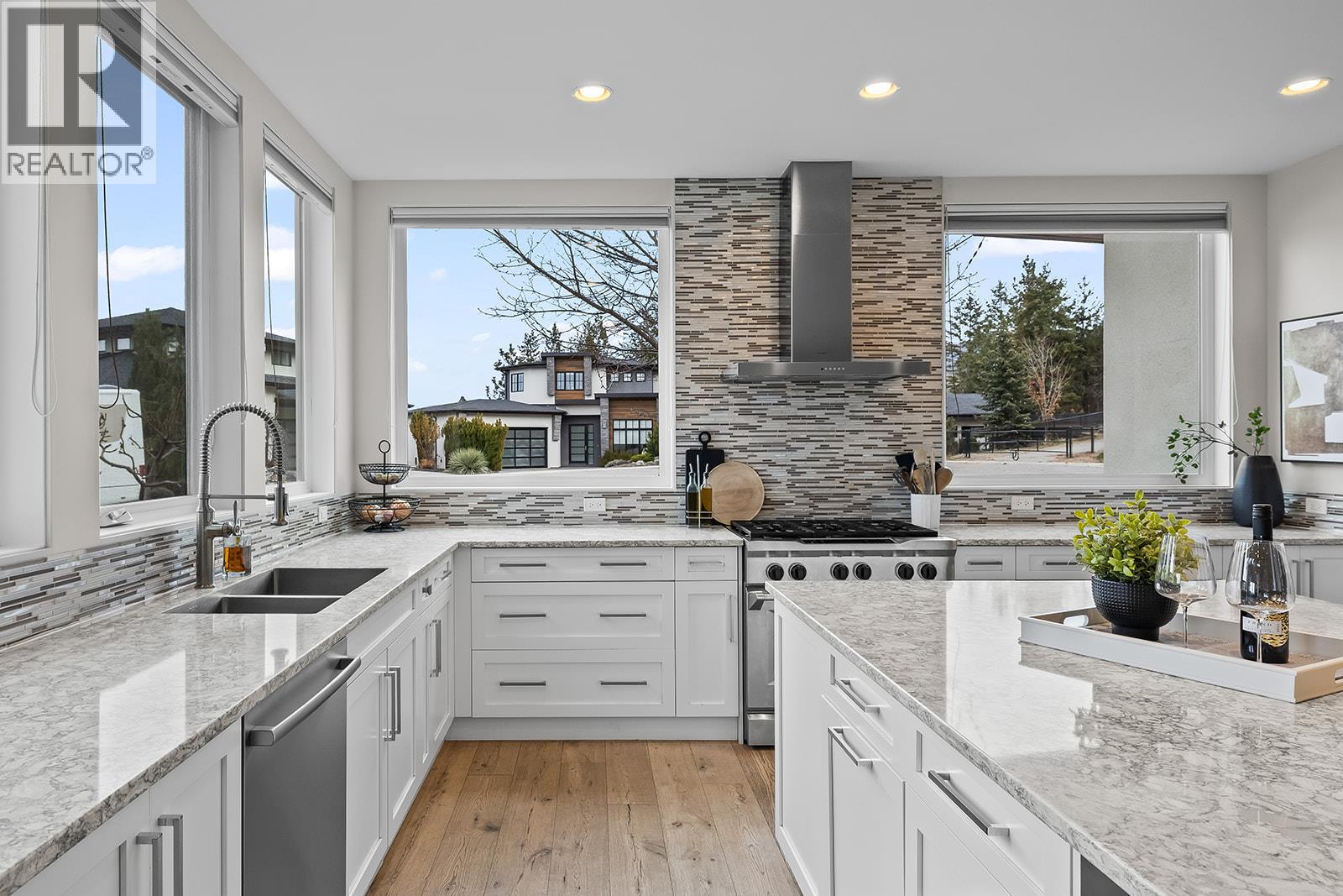 1091 Westpoint Drive, Kelowna, British Columbia  V1W 4Z9 - Photo 14 - 10384984
