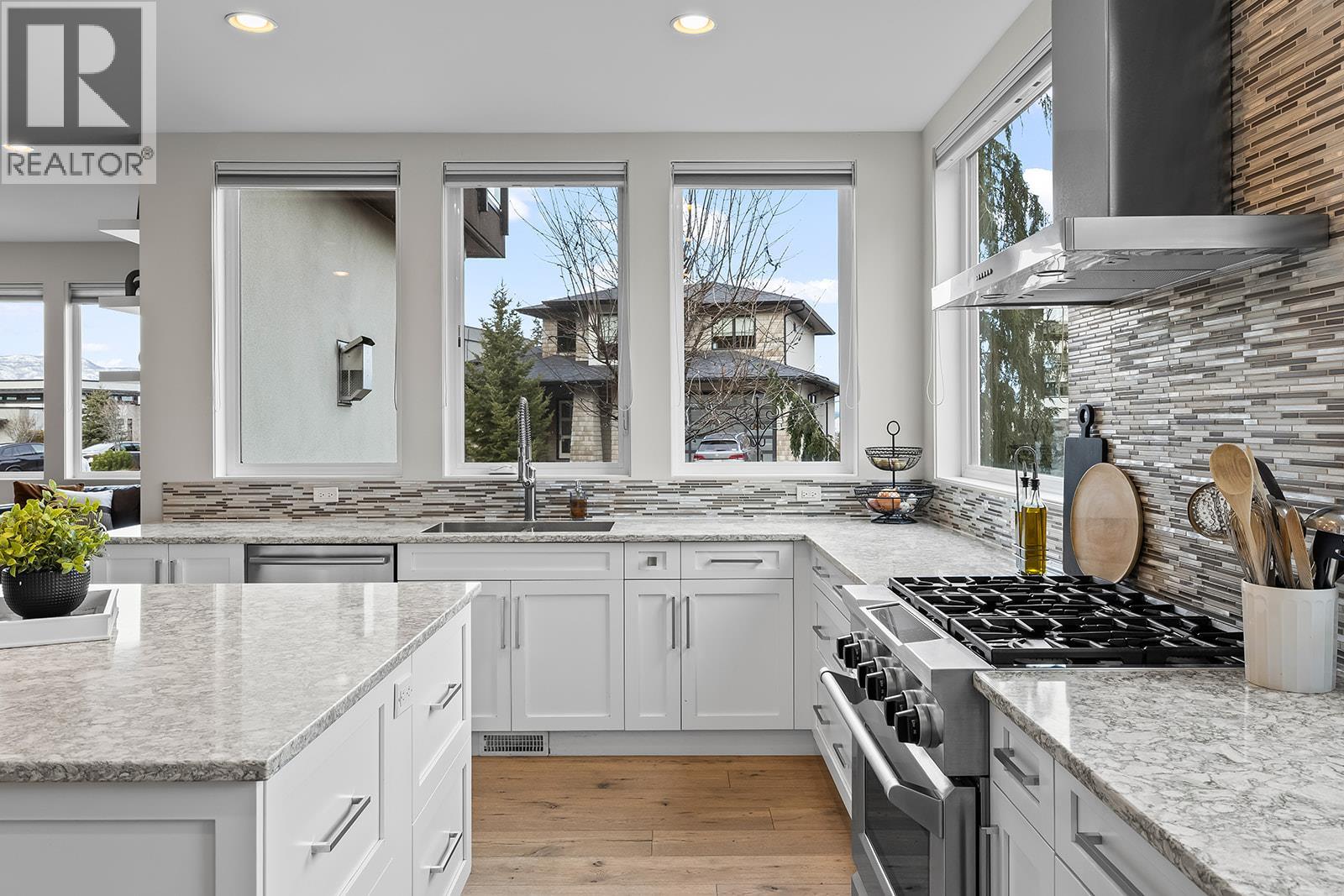 1091 Westpoint Drive, Kelowna, British Columbia  V1W 4Z9 - Photo 17 - 10384984