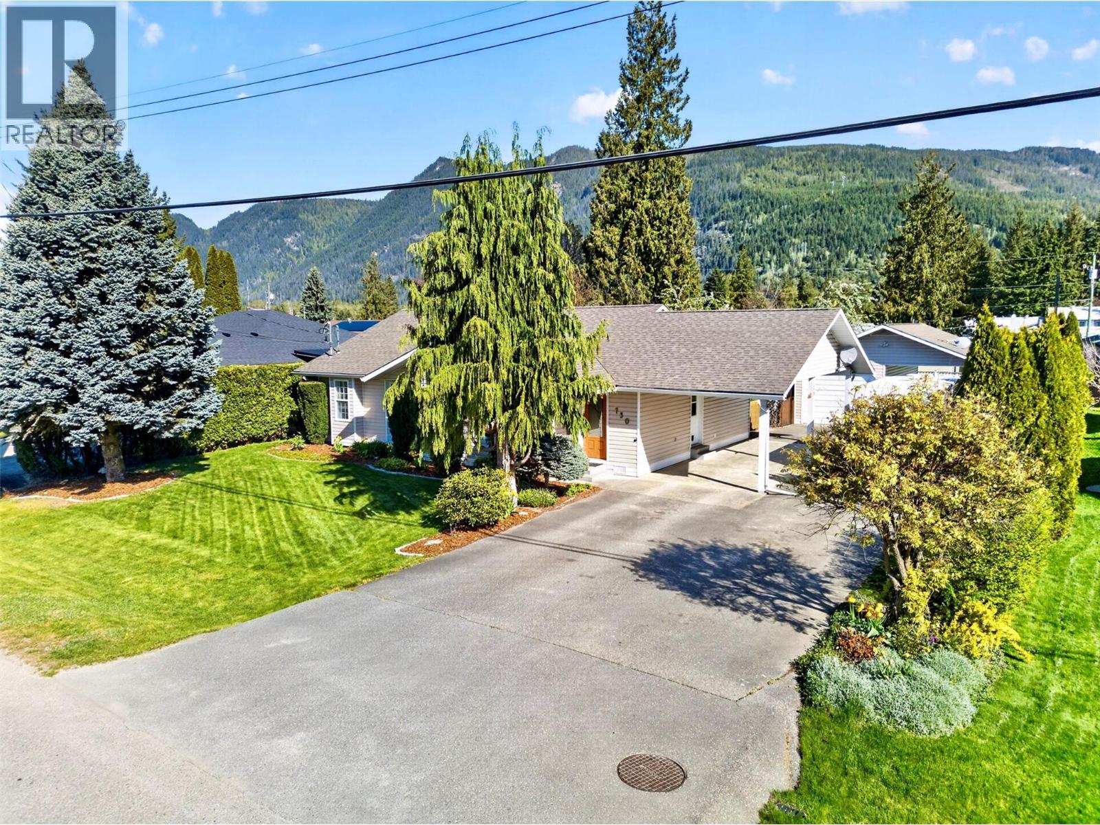 730 Parksville Street, Sicamous, British Columbia  V0E 2V0 - Photo 10 - 10384947