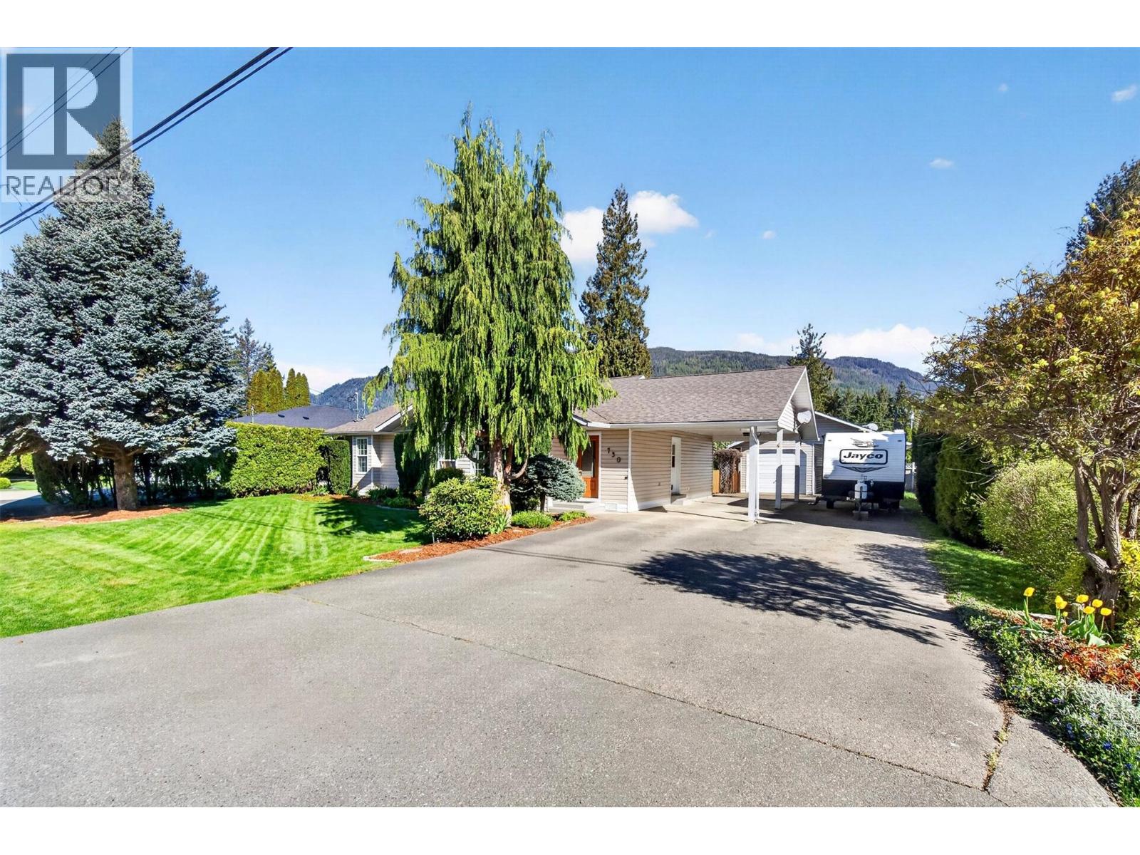 730 Parksville Street, Sicamous, British Columbia  V0E 2V0 - Photo 11 - 10384947