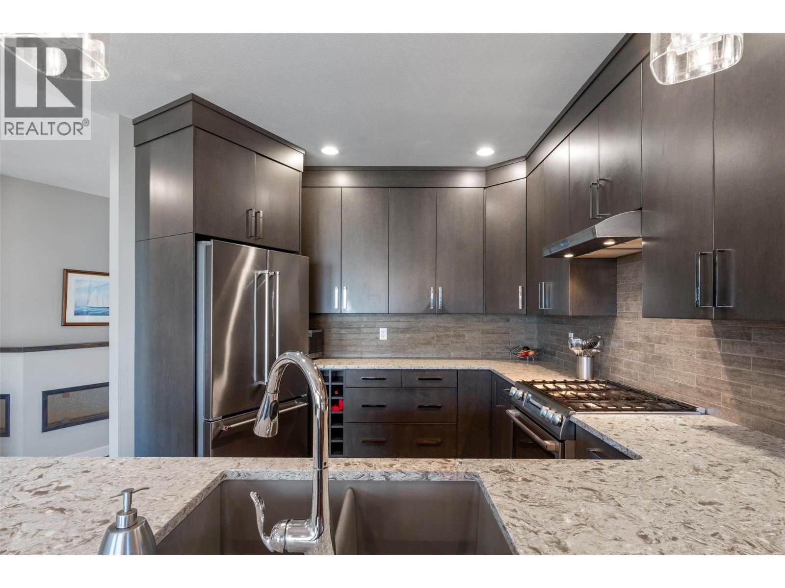 2190 Doubletree Crescent, Kamloops, British Columbia  V2B 0G8 - Photo 4 - 10384349