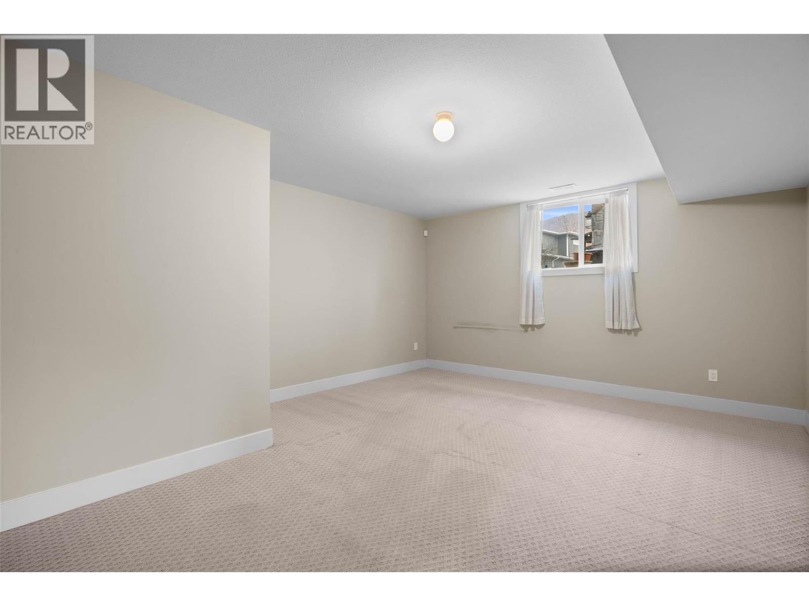 2748 Beachmount Crescent, Kamloops, British Columbia  V2B 0E6 - Photo 41 - 10385135