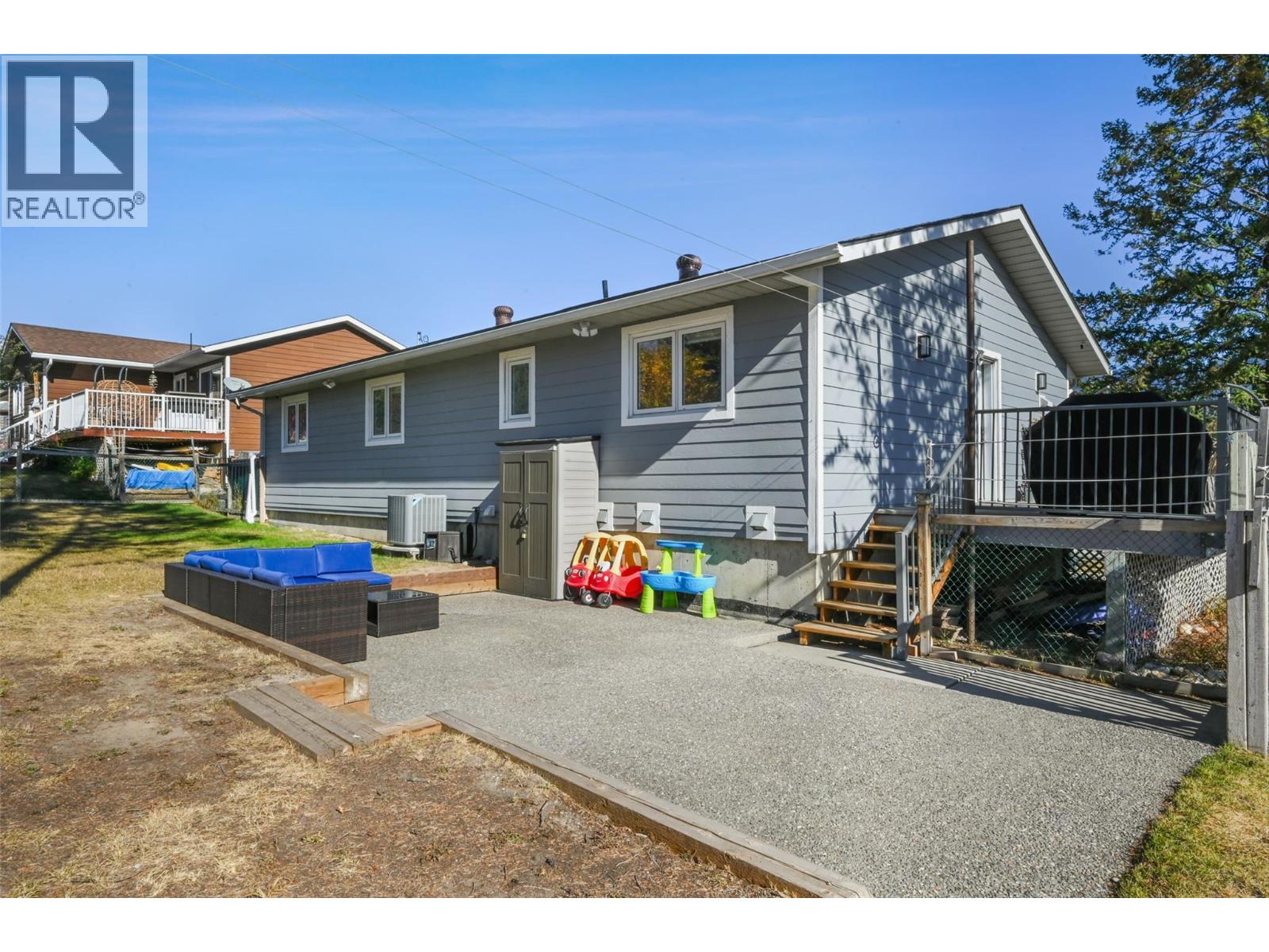 208 7th Avenue, Invermere, British Columbia  V0A 1K4 - Photo 2 - 10385124