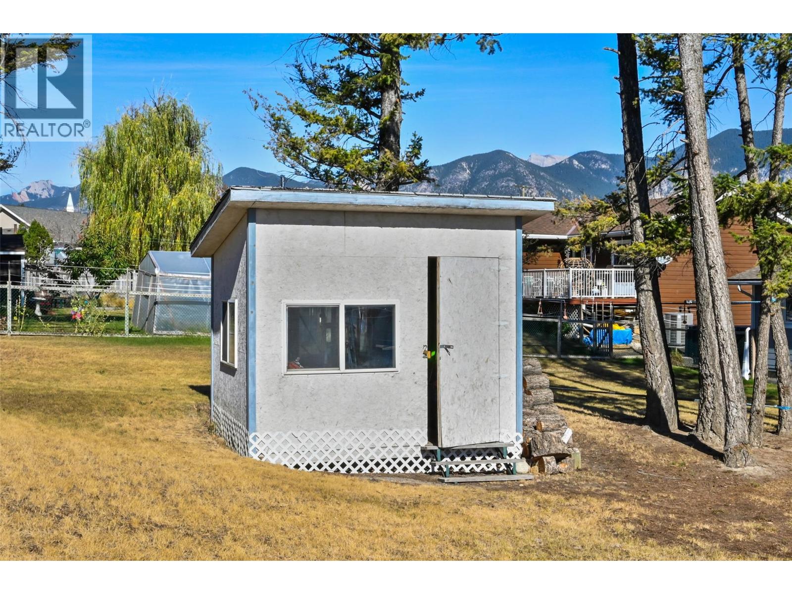 208 7th Avenue, Invermere, British Columbia  V0A 1K4 - Photo 40 - 10385124